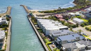 Monte Carlo at Marthas Cove