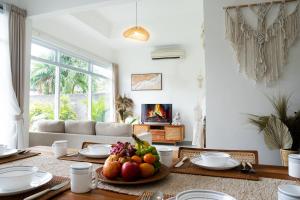 Stylish 3BR Villa with Pool & Garden in Canggu