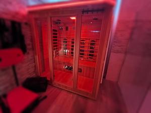 Love Room " Villa Donuts" , Spa, Jacuzzi, Sauna, 2 Bedrooms