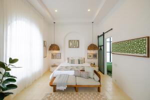 Ocean View 4BR Design Villa with Lap Pool & Rooftop Jacuzzi