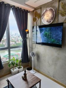 Thailand Theme 1BR Free Pool Gym Internet Netflix Sunshine 100 T3 Pioneer Mandaluyong