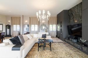 The Skyline 3 BD Penthouse - Los Flamingos