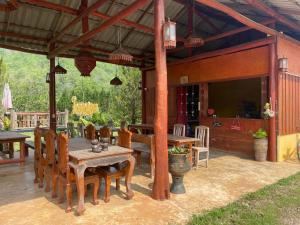 Nai Khun Khao Resort