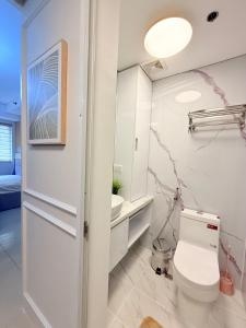 Shell Residences Mall of Asia Caitlins Place