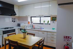 Akira Hiro House - Room202