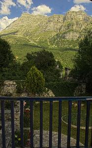 To Rodi Zagori Greece