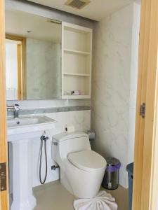 Aristo 2 Condo with a sea view