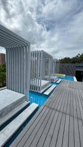 Aristo 2 Condo with a sea view