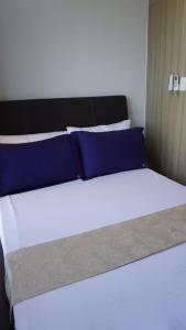 SMDC Good Stays - Shore 2 Tower 1 Unit 1917