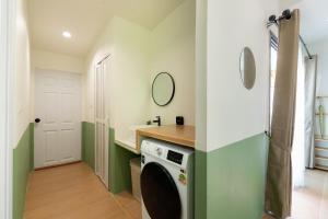 Patio Na Thapae, 5 mins walk to Thapae gate