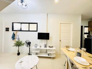 4BR House in Pardo Cebu Perfect for Groups