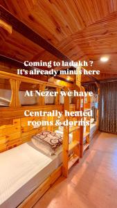 Nezer Hostel & Roof Top Cafe - 3-star hotels in Leh