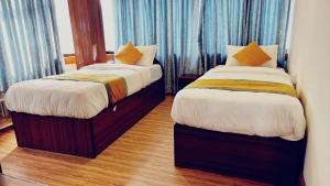 Hotel Divine Inn