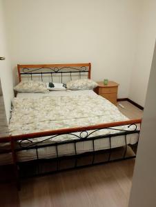 3 Bed, 1 Wash and Extra Toilet - Close to Parramatta CBD - Full House