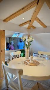 Boutique apartment with Mountain View