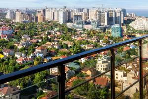 Razor Apartment with Terrace, Kamanina