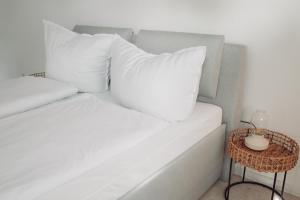 Helles, modernes Apartment, Balkon, Fahrstuhl, 2P