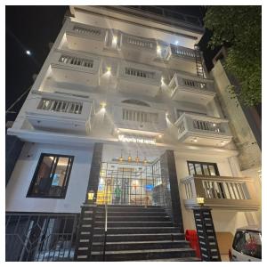 Lord Shiva Palace 707 Point