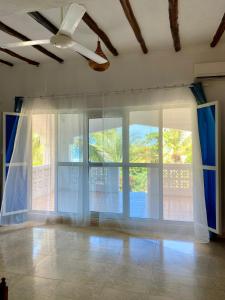 1Zi hotel and beach club