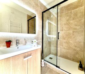 Le Joyau dAristide - Appartement Confort en Hyper-Centre à deux pas du Théâtre Antique - Climatisation