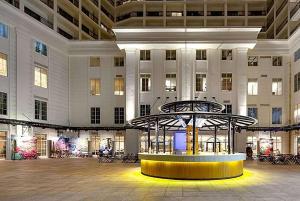 Wyndham Danang Golden Bay Hotel