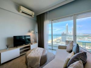 2 Bedroom Condo R268 Veranda Pattaya Beachfront