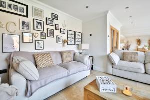 Pentre Bach 6BR House | Hot Tub & Pool Table