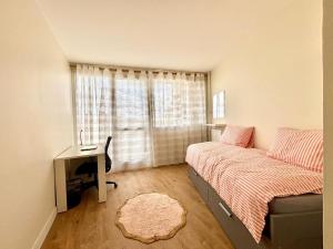 3 chambres, 3 Balcons, belle vue, parking, clim