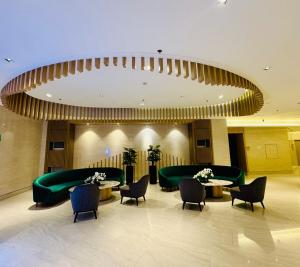 Stylish 1BR at Lush Residences Makati with City View