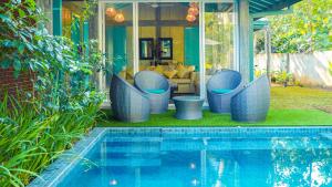 Villa Blue Monk - Thema Collection
