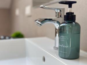 KIANA - Apartment Baska mit Dachterrasse, Meerblick sowie große Poolarea