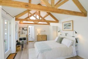 The Artists Studio Private Parking Frome