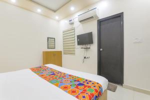 FabHotel US Inn - Nr Sarnath Museum