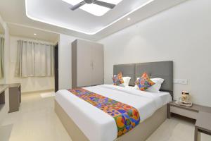 FabHotel Synergy Stays