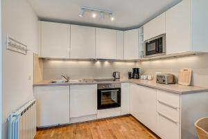 Apartment Fermes du Montenvers B11, Alpes Agency, Central Chamonix, Sleeps 4
