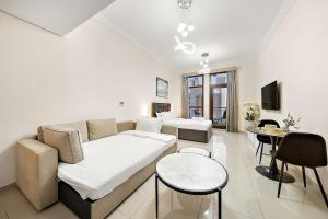 FIRST CLASS High End Studio near Miracle Garden