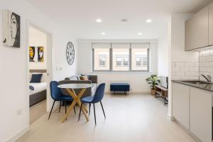 Luxury Central Apartment Bedford