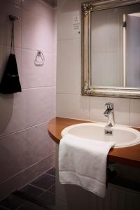 Harbour Hub Hotel