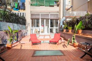 Sunny Central Apartment with 100sqm Terrace in Barcelona