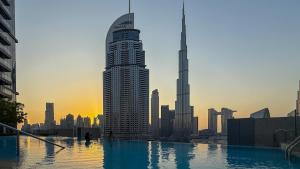 Elegant 1BR Linked to Dubaï Mall - Burj Views