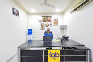 FabHotel De Alphabet II - Nr Ameerpet Metro Station