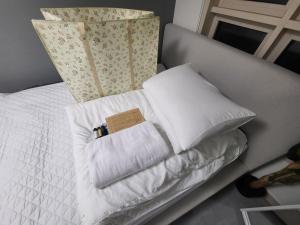 1-3508 #Sinnonhyeon High-rise View #Garden View #Gangnam Station Line 2, Sinbundang Line #Sinnonhyeon Station Line 9 #Hotel Bedding #New Building