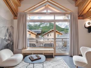 Appartement spacieux à Monêtier-les-Bains avec parking et terrasse - FR-1-808-11