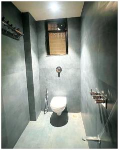 Hotel Rudraksh Palace ! near Sai baba mandir & Main places - Premium Family Rooms with Fully Air Conditioned and Free Wi-Fi ! Best Facilities Hotel