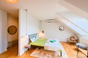 Central Nordic Glow Studio