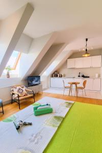 Central Nordic Glow Studio