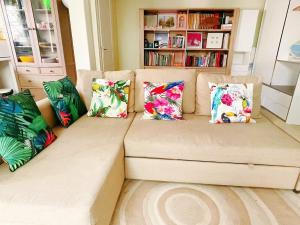 Charming riverside Independent Cottage with garden near Paris and Disneyland