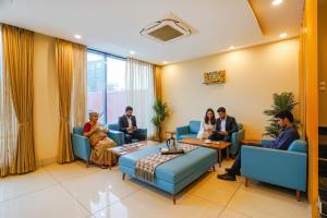 FabHotel Prime The Waves