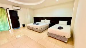 Charming Guest Room in Central Pa Tong, Thailand