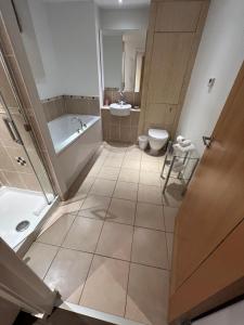 The Residences Queens Highlands